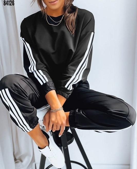 Kadın uzun kollu beyaz şerit detay kargo cep iki iplik ikili takım